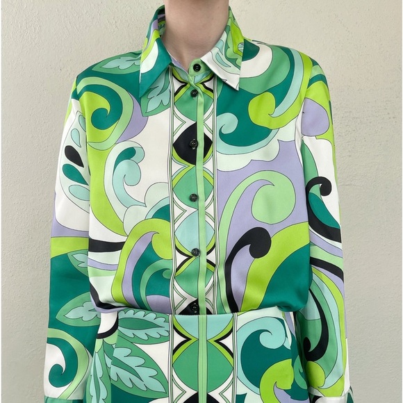 Printed‎ green long sleeve - Picture 7 of 10